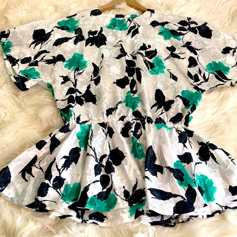 Floral print blouse